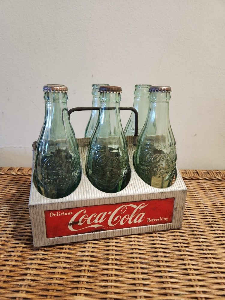 Vintage Coca Cola 6 Pack Carrier With Bottles
