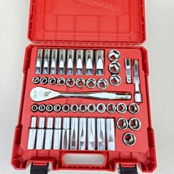 Milwaukee 1/2 in. Drive SAE/Metric Ratchet and Socket Mechanics Tool Set (47-Piece)