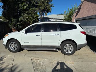 Chevrolet Traverse SUV White