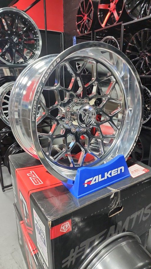 SET DE RINES Y GOMAS PARA TROCAS. CARROS. SUV. SEDAN. BRONCO.