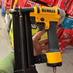 DEWALT 18 GA FINISH NAILER AIR  $85