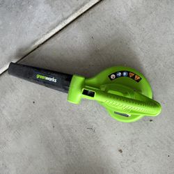 Green works Electric Leaf Blower - Pending pick Up