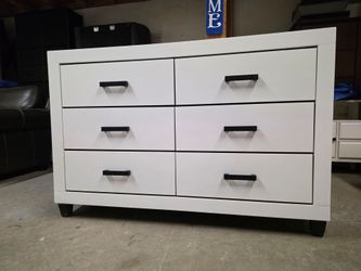 Modern White 6 Drawer Dresser