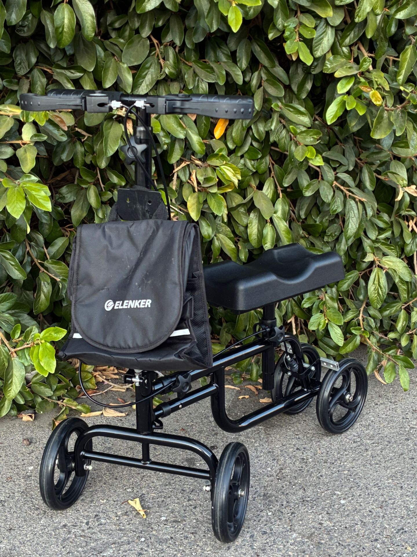 Knee scooter