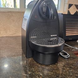 Nespresso Essenza