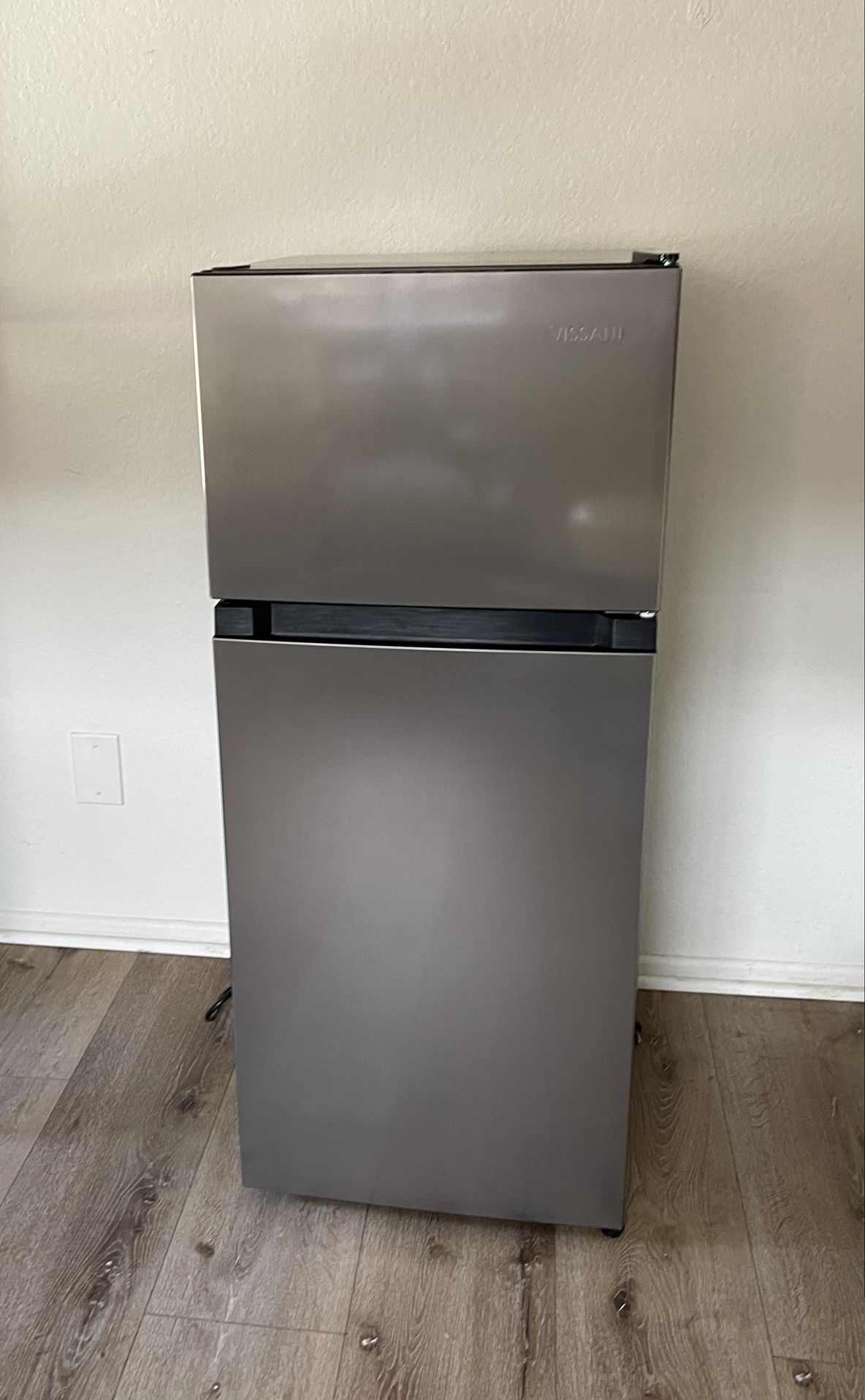 Visani 7.0 Cubic Ft Fridge