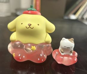 Pompompurin figurine