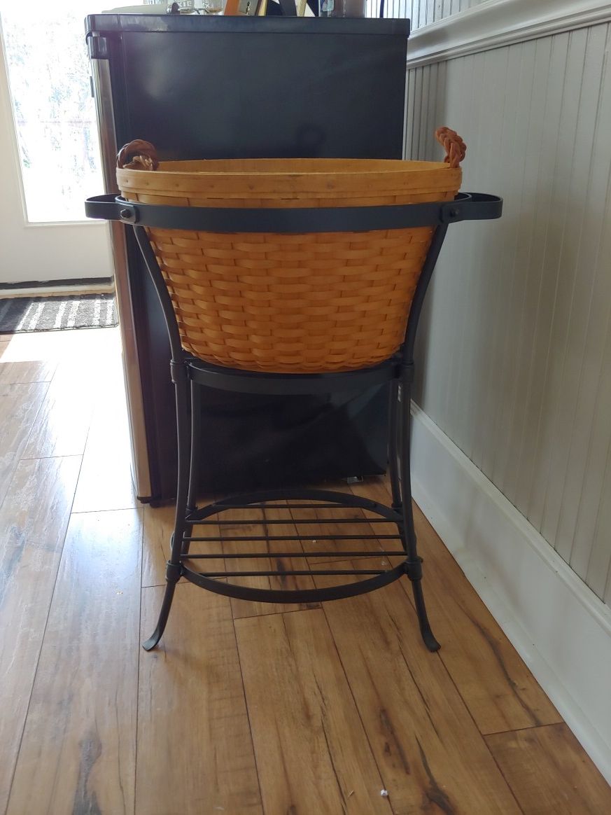 2008 Longaberger basket and stand