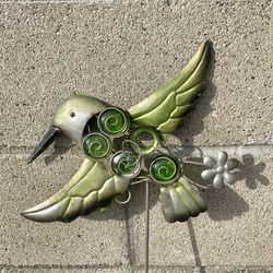 Metal / Glass HUMMINGBIRD Garden Yard Art Post Stake