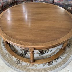 Round wooden Coffee Table