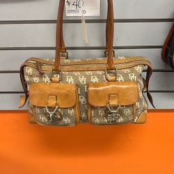 Dooney Bourke 