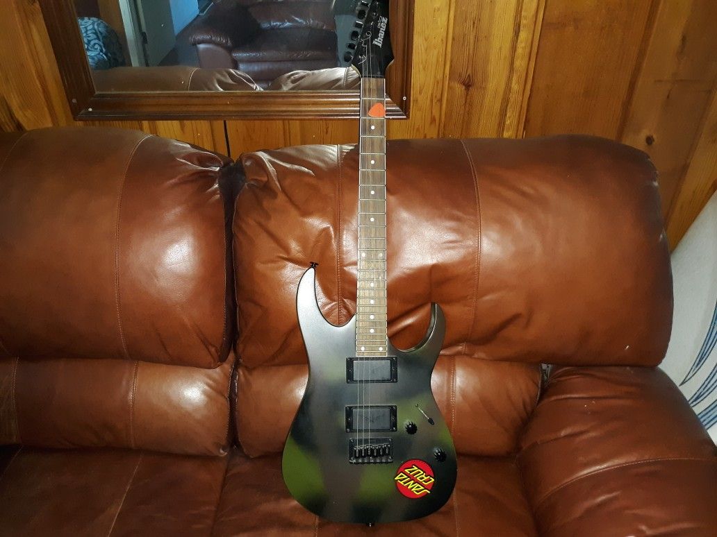 Ibanez electric guitar like new condition