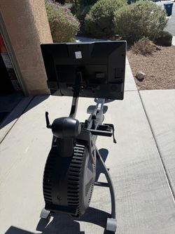 Treadmill and Rower machines with screen