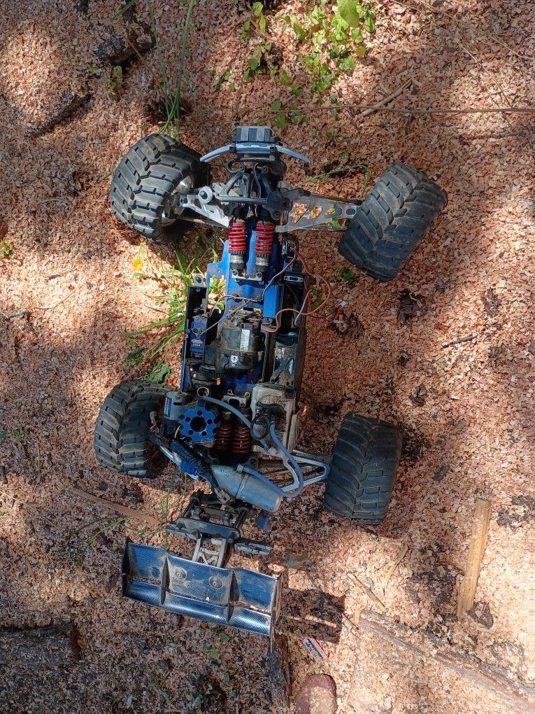 Custom Traxxas Revo 3.3