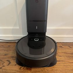 iRobot Roomba i7