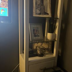 Bookshelf in Pairs