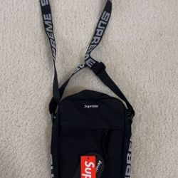 Supreme Shoulder Bag ‘Black’