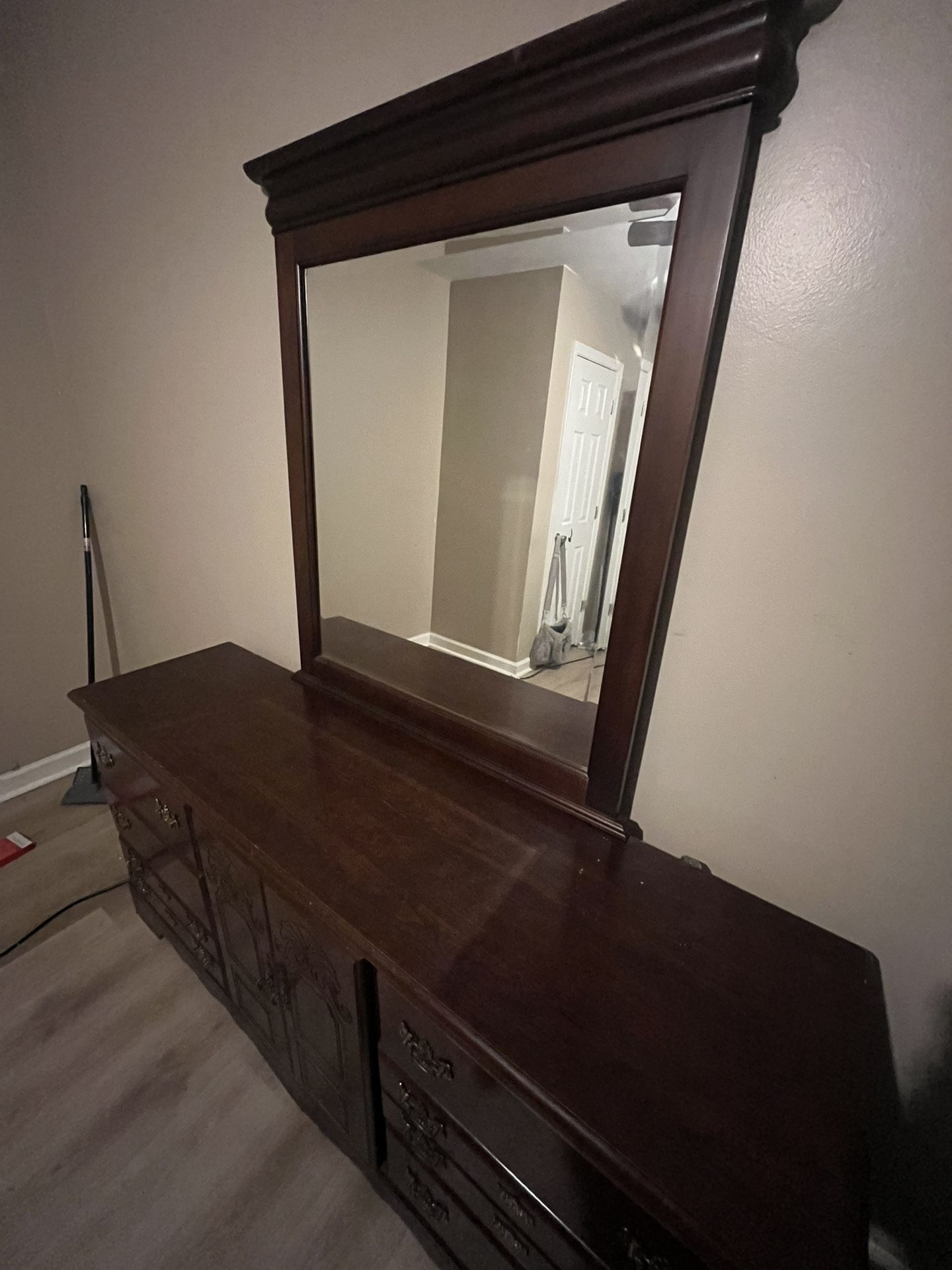 Dresser & Mirror