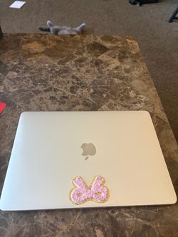 Apple MacBook Pro 13.3(256GB) SSD,M2,8GB