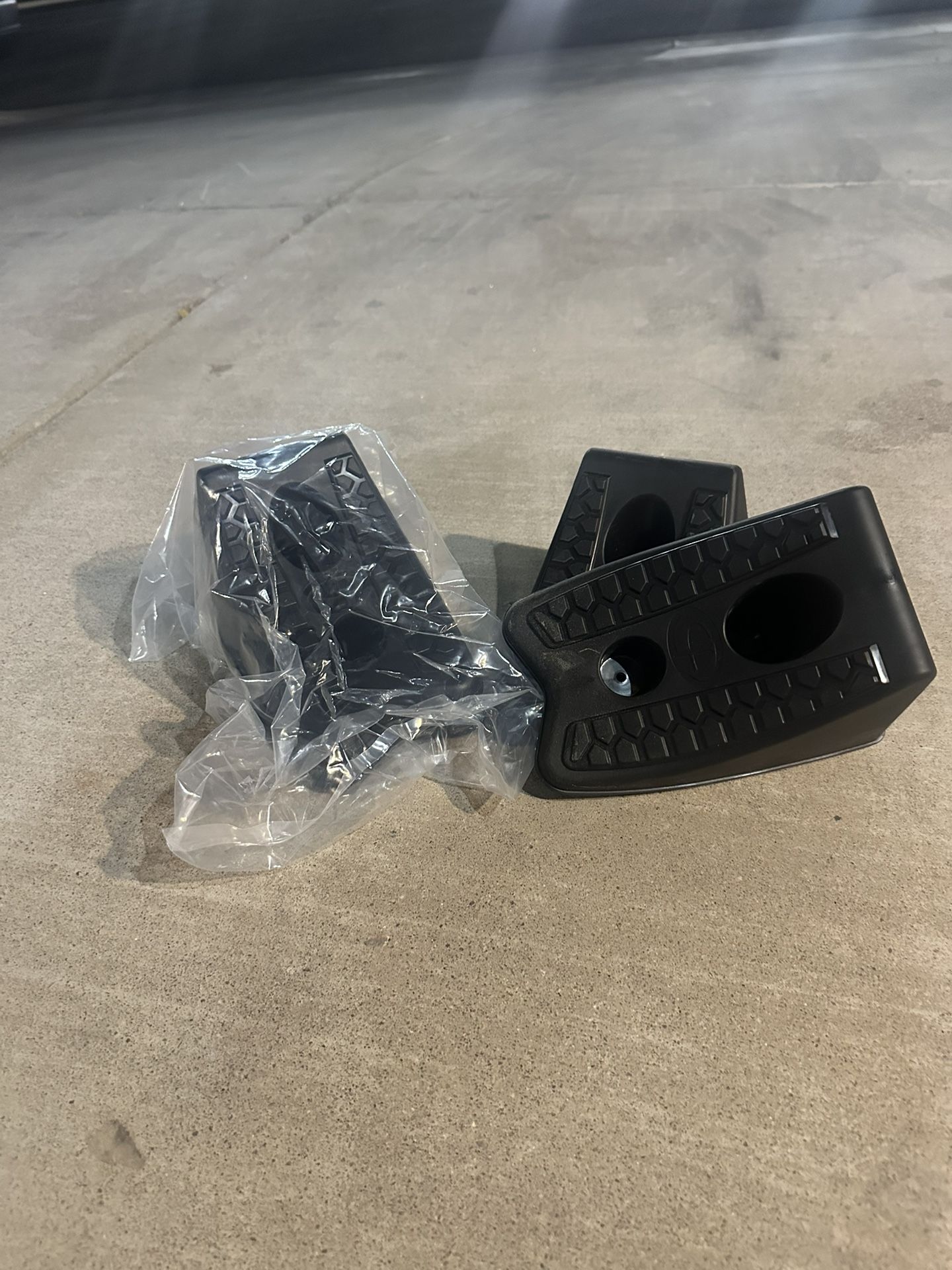 car/tire blocks