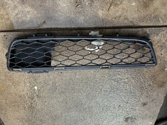 Infinity g35 right side bumber cover
