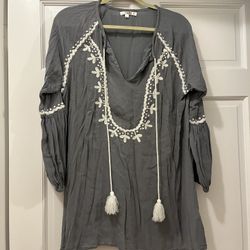 Gray blouse embroidered in white, size M, 