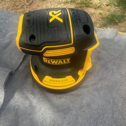 New Dewalt Brushless Xr Sander Only Tool 