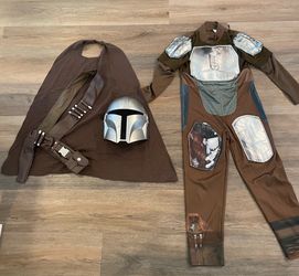 Disney child size 7/8 Mandalorian costume in excellent condition
