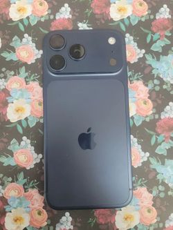 iPhone 17 Pro Max 6.9" (Unlocked) 256GB Deep Blue Premium - 6 month warranty included!