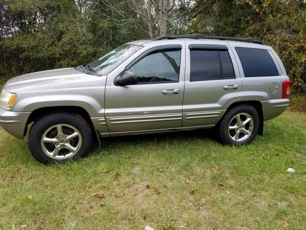 $900 or best offer ***2004 Jeep Cherokee