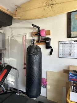 Boxing Bag Plus Stand