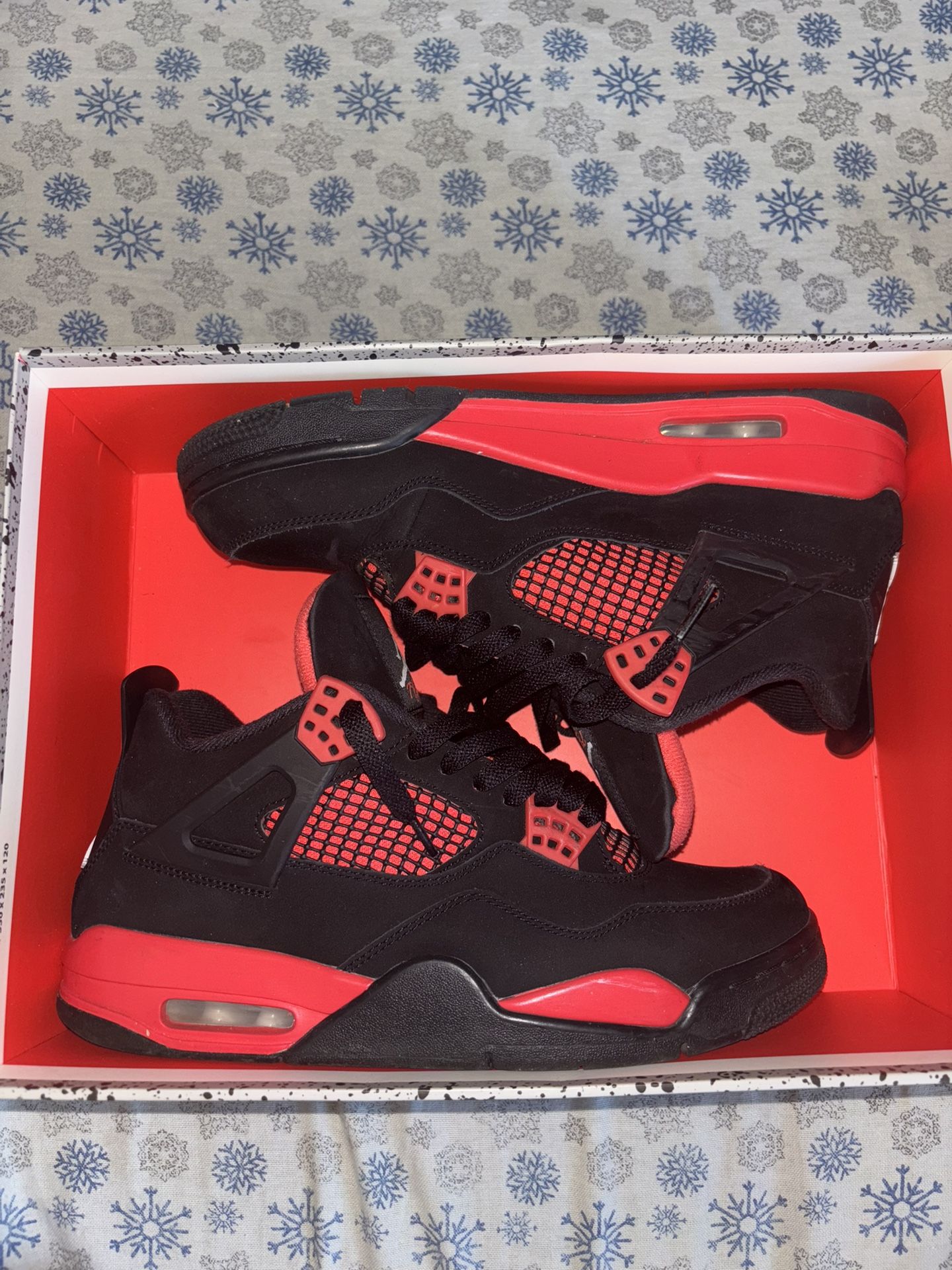 Jordan 4 Red Thunders