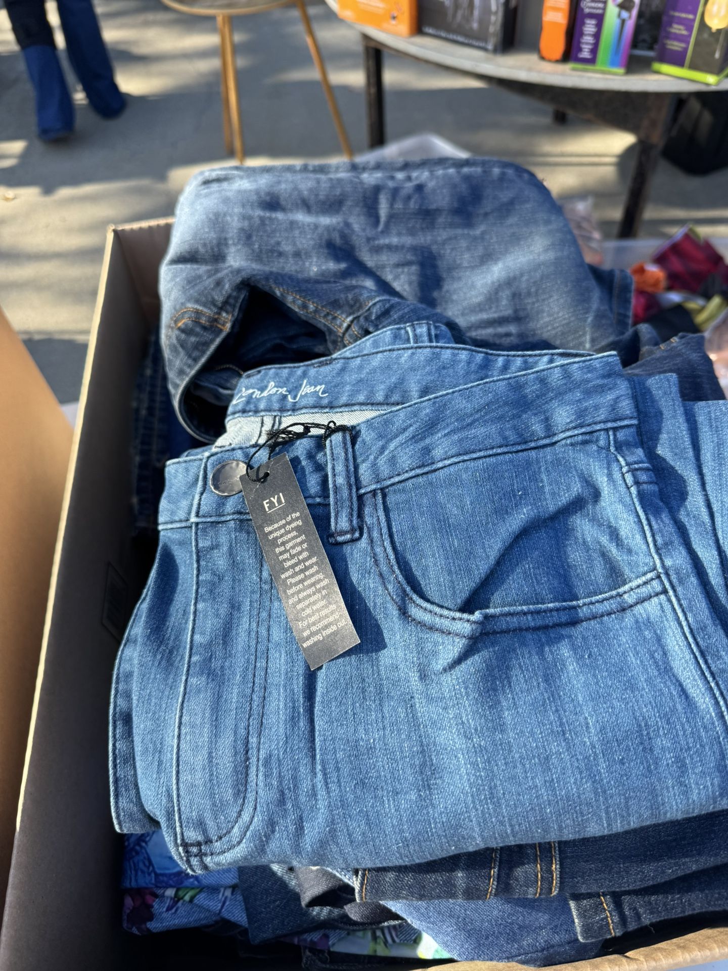Tons Of Women’s Jeans $2 Each Or $50 For Box