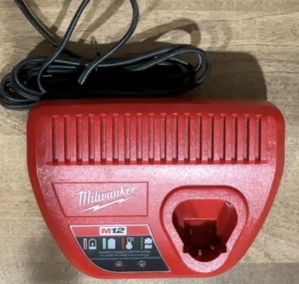 Milwaukee M12 Battery Charger