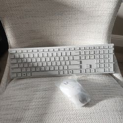 BRAND NEW Wireless Keyboard/Mouse