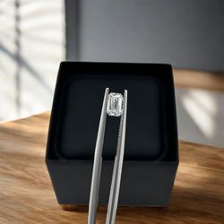 Emerald Shape Lab-Grown Certified Diamond 