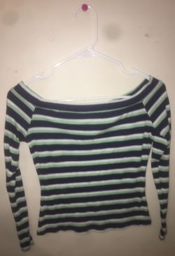 Off the shoulder h&m shirt