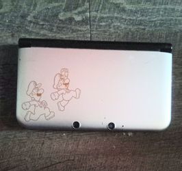 Nintendo 3ds XL w/ 19 games  $300