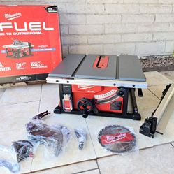 Milwaukee 18V FUEL ONE-KEY 8-1/4 in. Table Saw