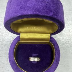 GUCCI Icon Blooms 18K White Gold White Enamel Ring Sz 7