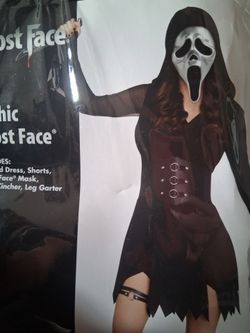 Ghost Face Women's Halloween Costume Set