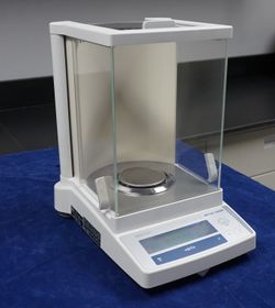 Mettler Toledo AB304-S Analytical Balance – Reconditioned / Used
