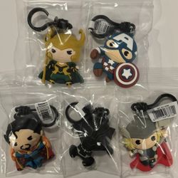 NEW MARVELS AVENGERS CLASSIC 3D Collectors Bag Clips Series 10 (5 Different Clips)