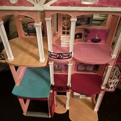 Barbie Dream House / Lots Of Barbie / lol Dolls As Well 