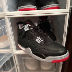 Jordan 4 Bred 