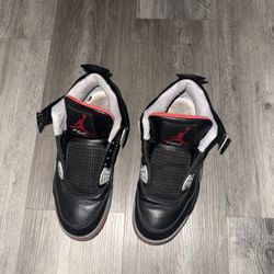 Jordan 4 Retro Bred  Size 8