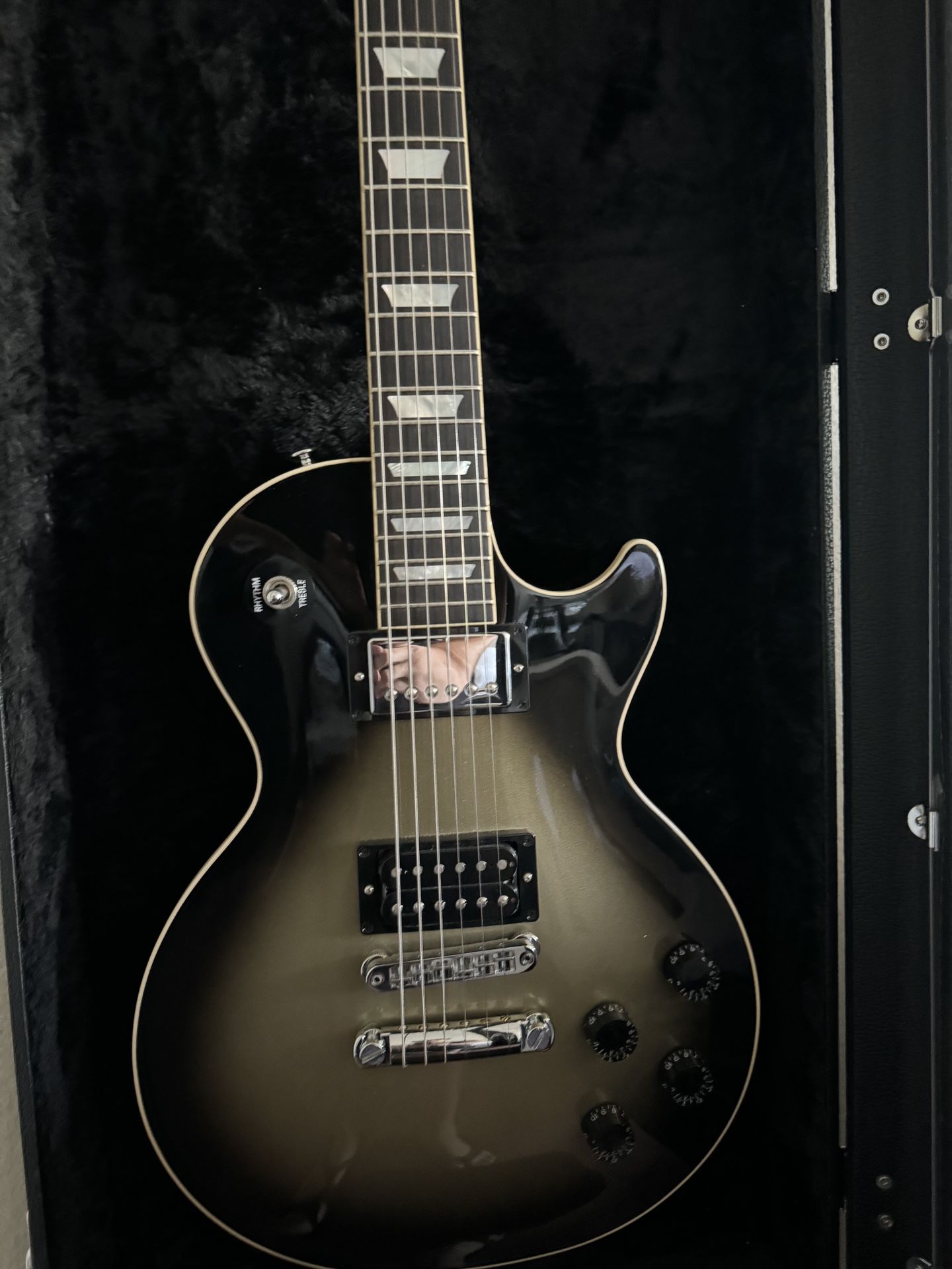 Gibson LesPaul Adam Jones