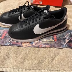 Nike Cortez