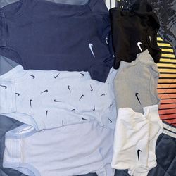 Onesies Nike