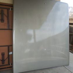 tapadera. la traia una chevy silverado 05 con todas sus partes